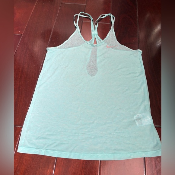 Nike Green Sleeveless Backless Tank Top - Picture 1 of 5